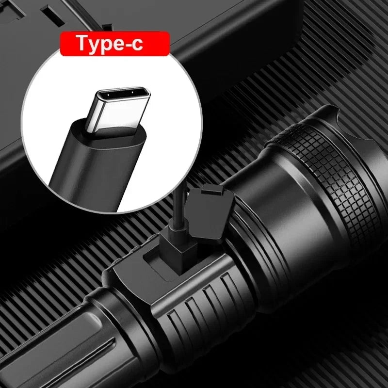 Linterna Táctica LED Recargable USB con Zoom — Alta Potencia y Larga Distancia
